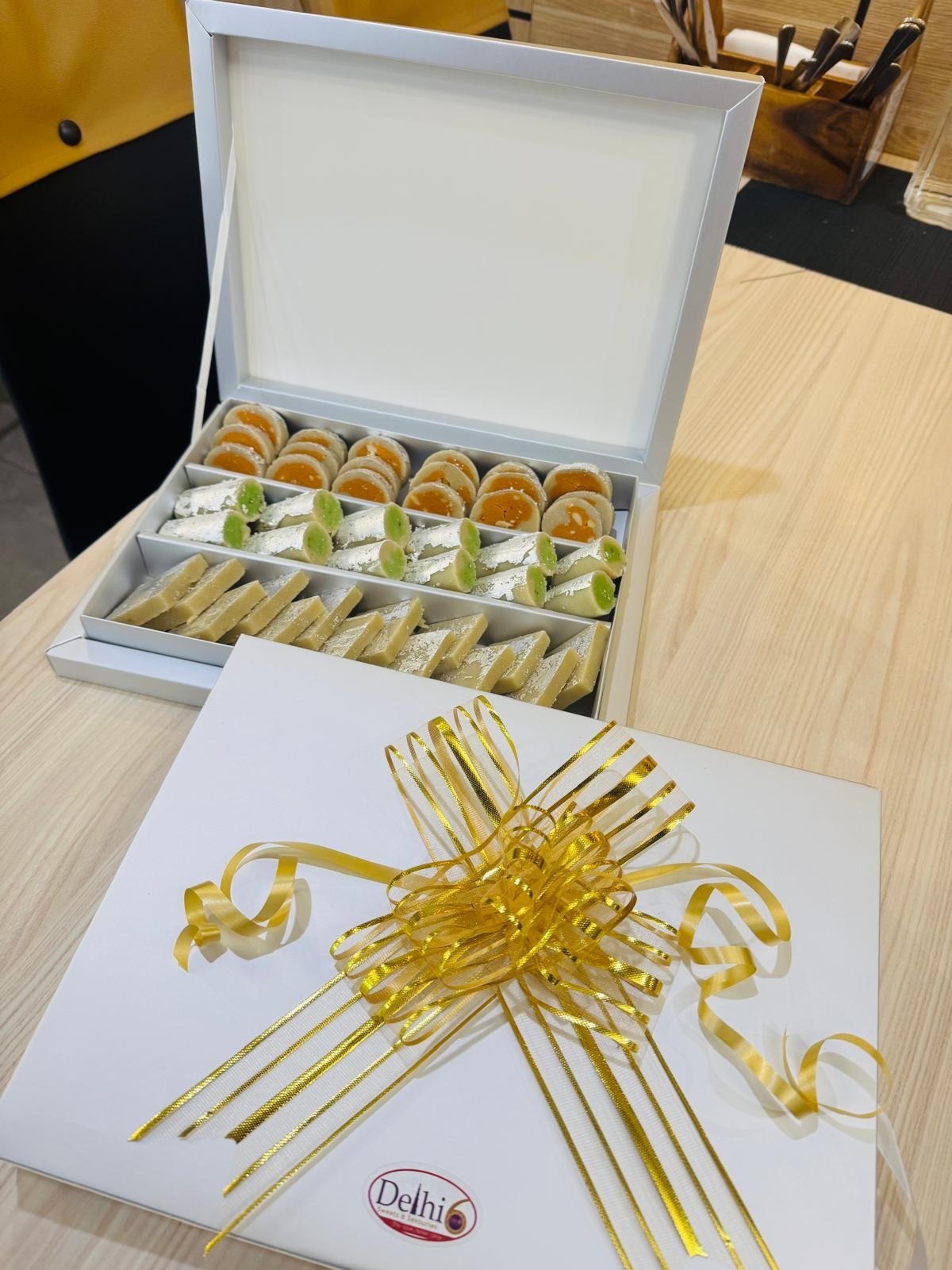 Delhi6 Gift Box